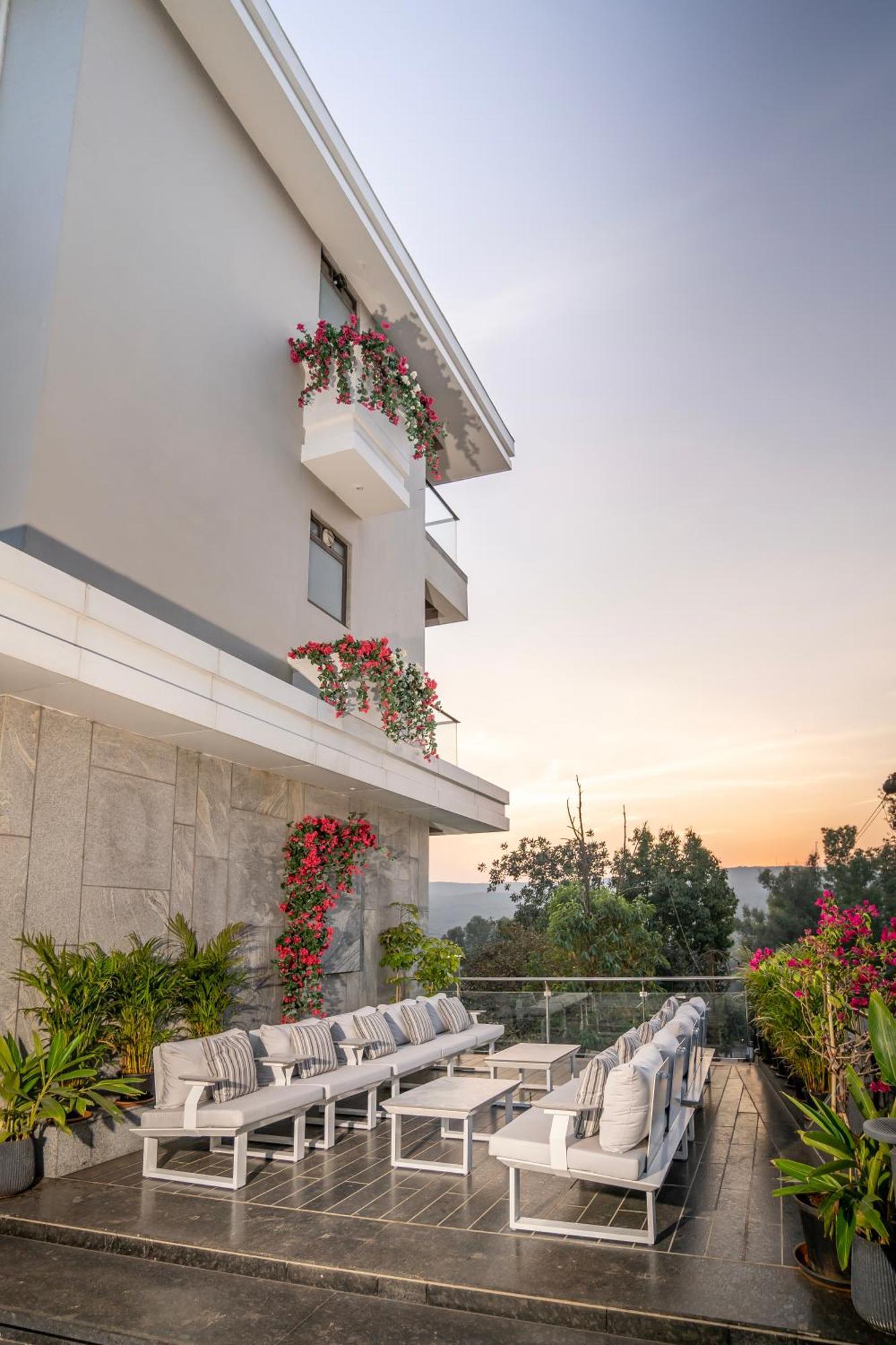 Leela Resort, The Exotic Boutique Hotel - Pure Veg Mahābaleshwar Εξωτερικό φωτογραφία